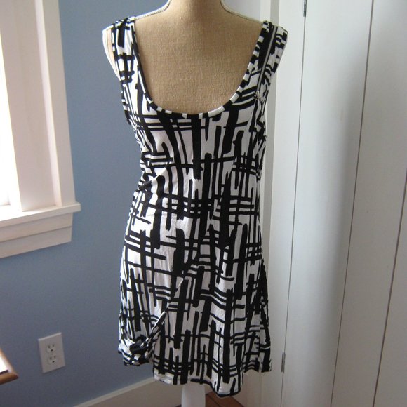 NWT Offwhite and Black Abstract INC Tunic/Dress - Picture 1 of 6